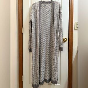 Aerie Gray Chevron Women's Cardigan